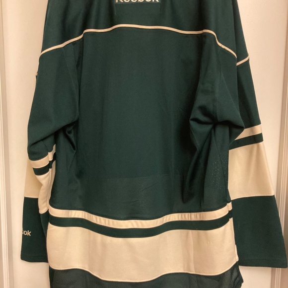 Minnesota Wild Jersey Zach Parise Autographed - Picture 3 of 6